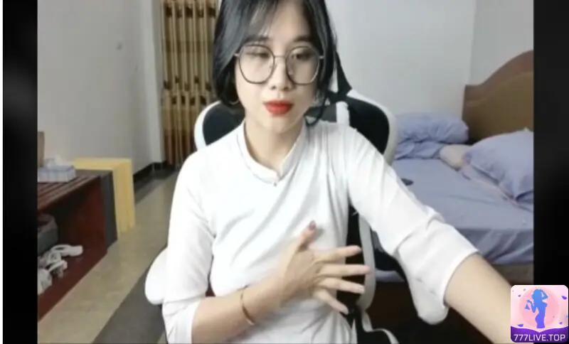 Anna Gấu 77live Mặt Xinh, Dáng Đẹp Show Hàng Hình 4